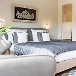 מלון Am Koenigshafen 4*