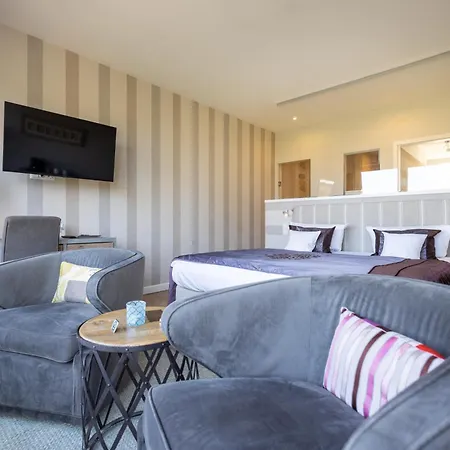 Hotel Am Koenigshafen 4*