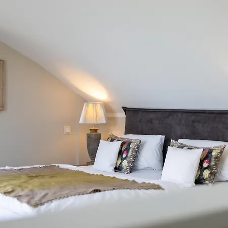 Am Koenigshafen Otel