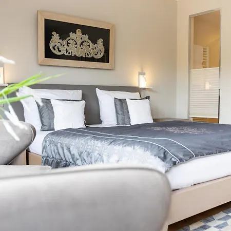Hotel Am Königshafen 4*