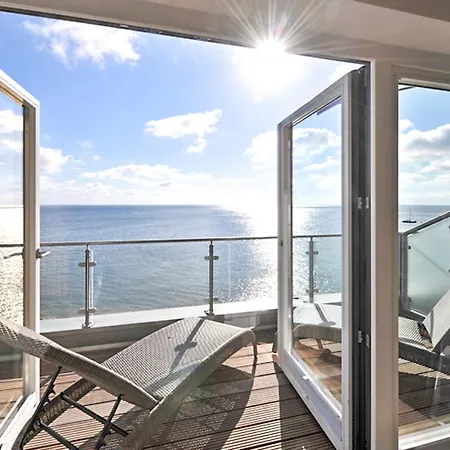 Am Koenigshafen Hotel 4*