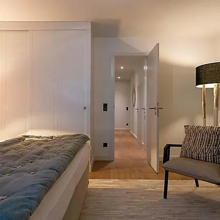 호텔 Am Koenigshafen 4*