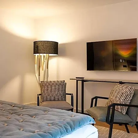 호텔 Am Koenigshafen 4*