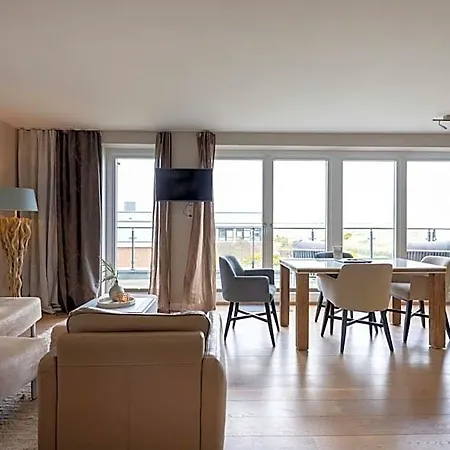 Hotel Am Koenigshafen List