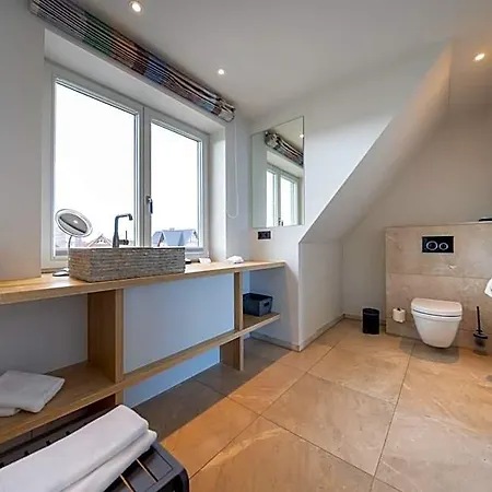 Am Koenigshafen Hotel 4*