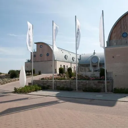Hotel Am Koenigshafen 4*