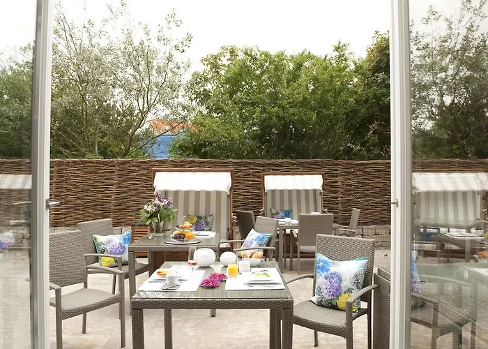 Am Koenigshafen Hotel List