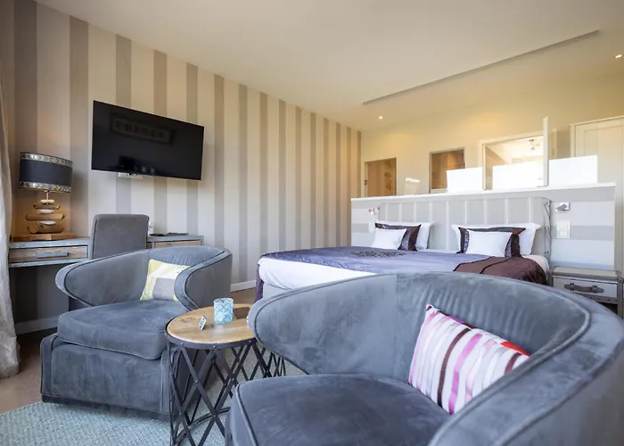 Hotel Am Koenigshafen 4*