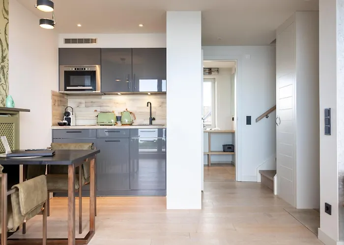 Hotel Am Koenigshafen 4*