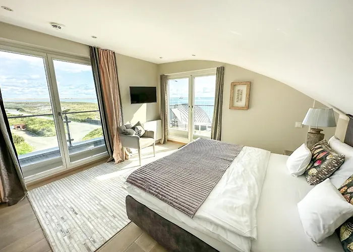 Am Koenigshafen 4*